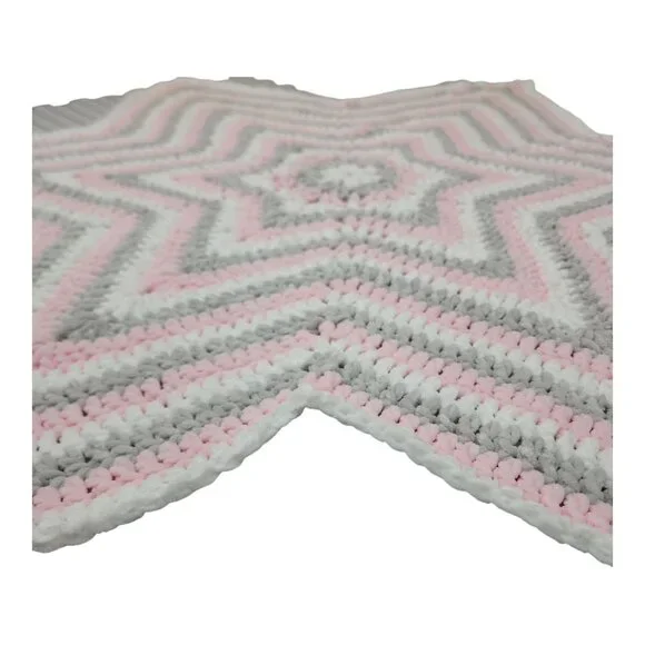 Star Shaped Crocheted Throw Blanket Soft Fluffy Hand Made Crochet Pink Gray